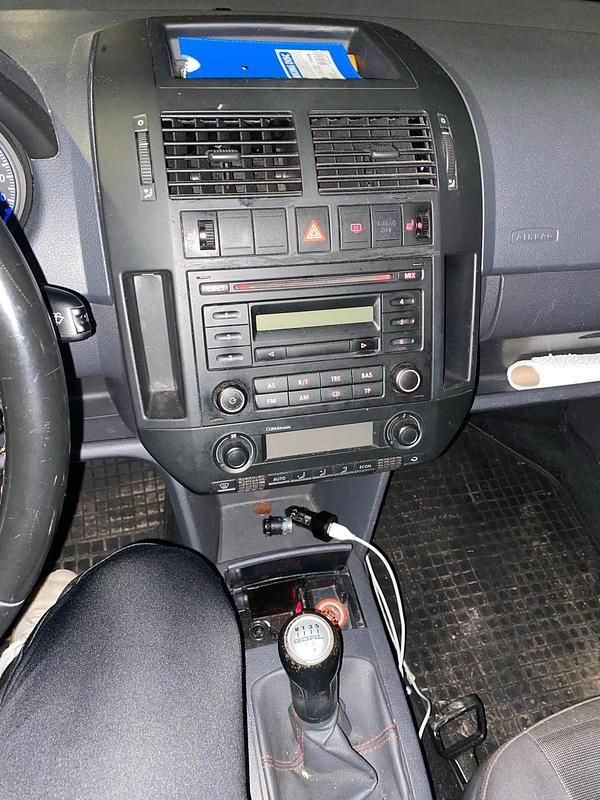 Gebraucht VW Polo 80 PS (58 kW) 2006 Grau Kleinwagen