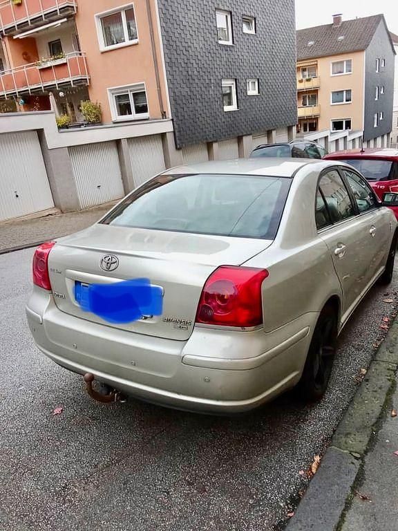 Silber Gebraucht 2004 Toyota Avensis Limousine | 2.550 € (Fairer Preis) - Bild 1/3