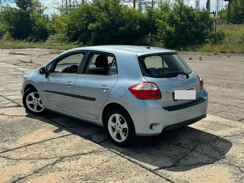 Gebraucht Toyota Auris 132 PS (97 kW) 2011 Blau Kleinwagen