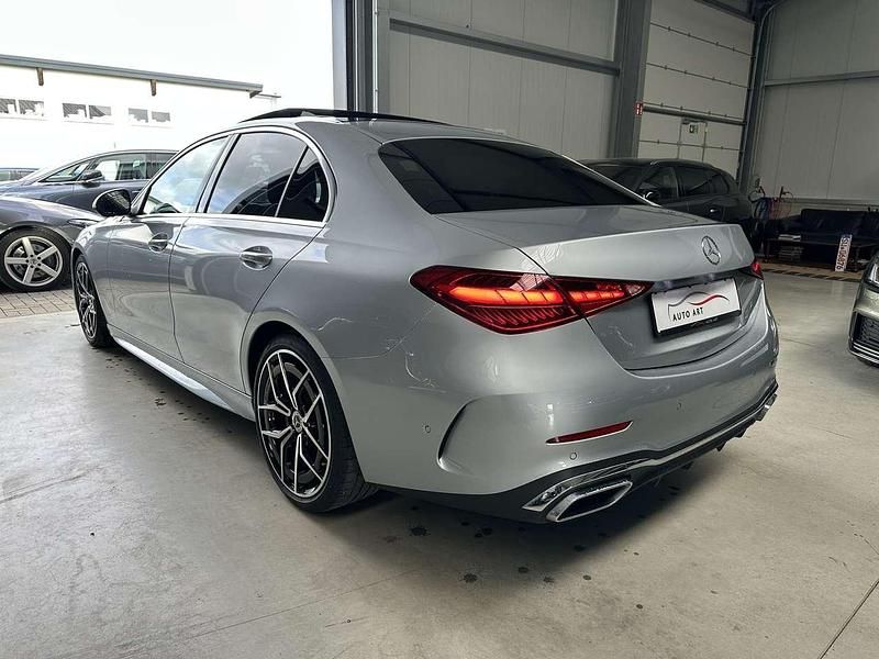 Gebraucht Mercedes 200 AMG 163 PS (119 kW) 2023 Hightechsilber metallic Limousine