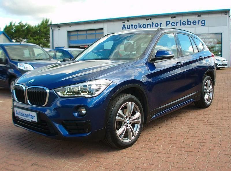 Blau Gebraucht 2019 BMW X1 Sport Line SUV | 14.999 € (Guter Preis) - Bild 1/4