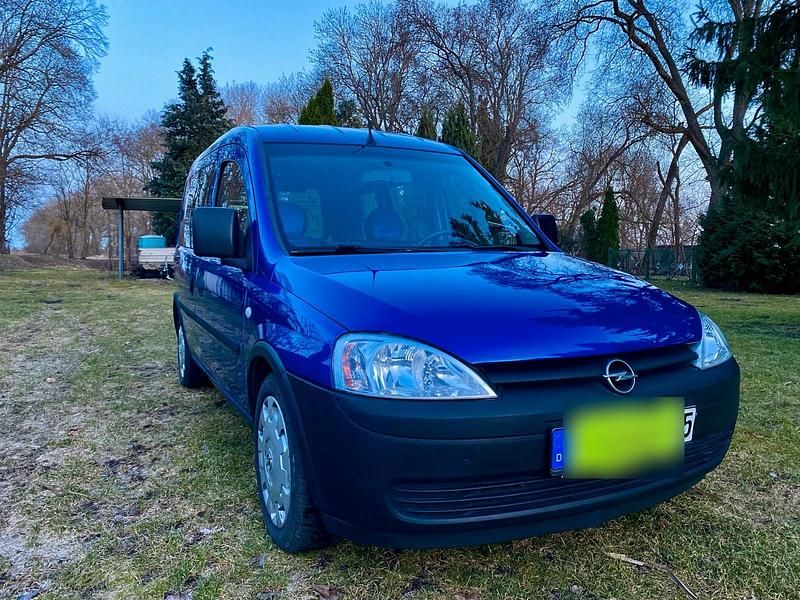Gebraucht Opel Combo 69 PS (50 kW) 2004 Blau Van / Kleinbus