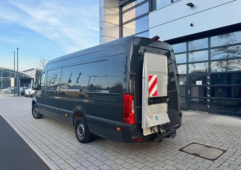 Gebraucht Mercedes Sprinter 170 PS (125 kW) 2023 Schwarz Van