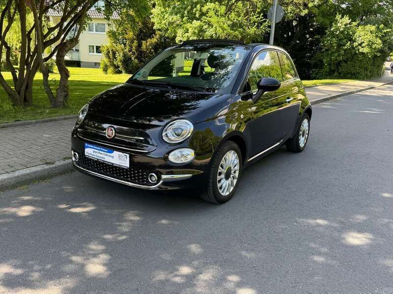 Colore esterno ( schwarz) Gebraucht 2017 Fiat 500 Lounge Cabrio | 10.999 € (Fairer Preis) - Bild 1/4
