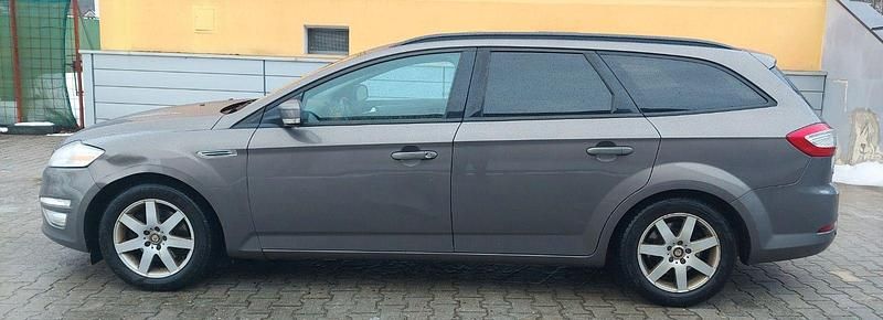 Gebraucht Ford Mondeo Trend 140 PS (102 kW) 2012 Braun Kombi