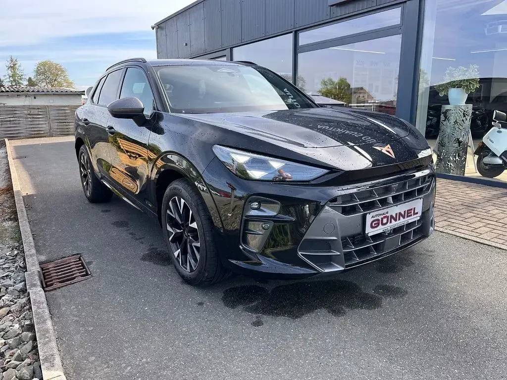 Second-hand Cupra Terramar 150 CP (110 kW) 2025 Negru SUV