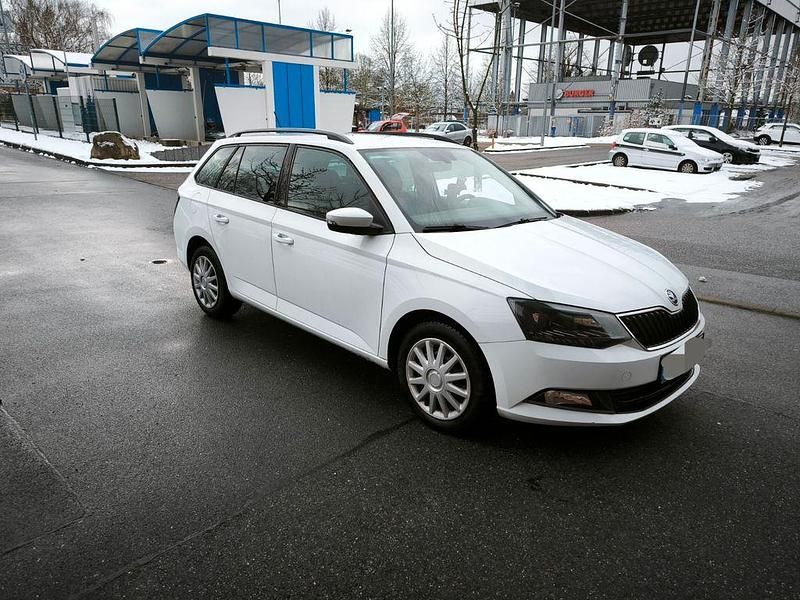 Gebraucht Skoda Fabia Style 105 PS (77 kW) 2015 Weiß Kombi