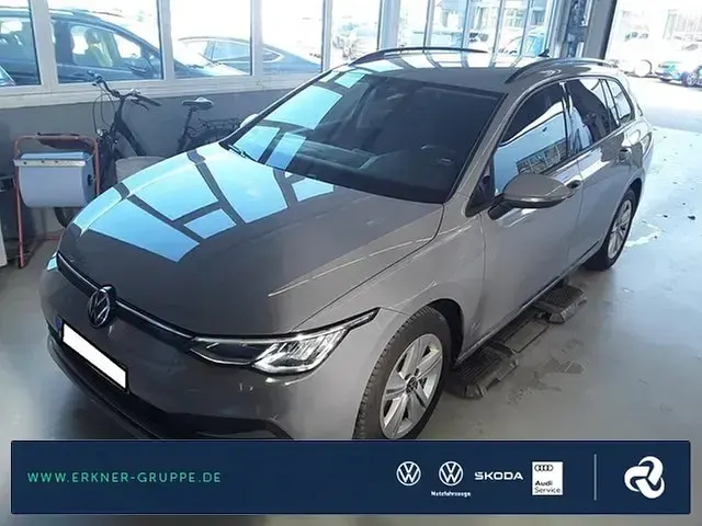 Gebraucht VW Golf VIII Life 110 PS (80 kW) 2023 Kombi