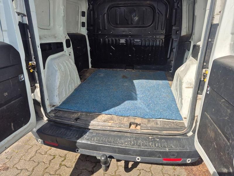 Gebraucht Fiat Doblò 95 PS (69 kW) 2017 Weiß Van / Kleinbus