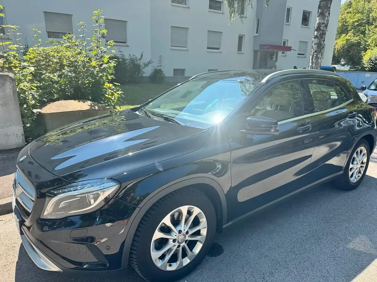 Gebraucht Mercedes GLA250 Urban 211 PS (155 kW) 2014 Schwarz SUV