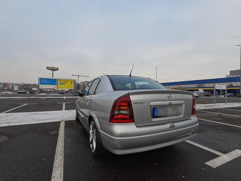 Gebraucht Opel Astra 84 PS (61 kW) 2002 Grau Kleinwagen