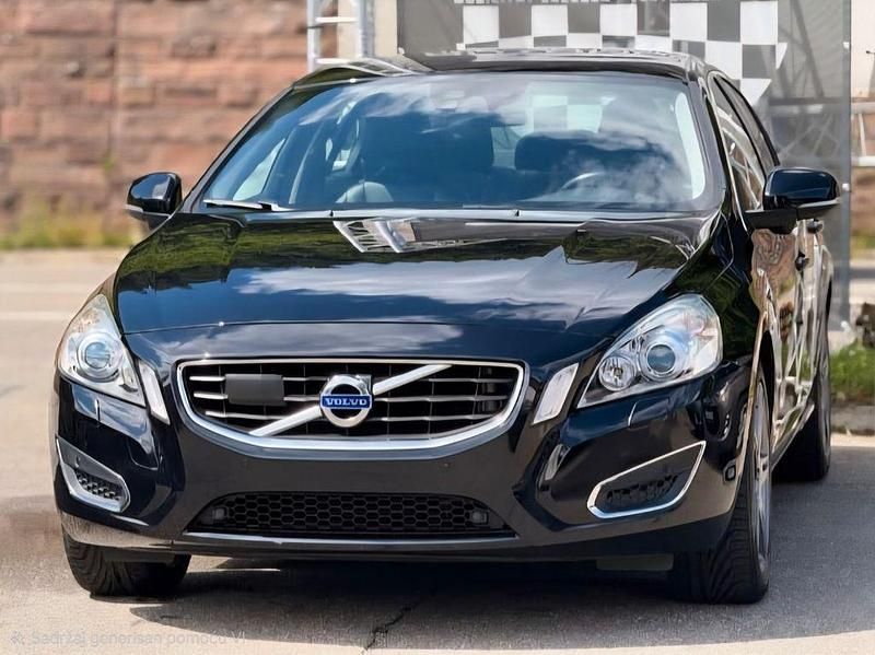 Gebraucht Volvo S60 Summum 179 PS (131 kW) 2011 Schwarz Limousine