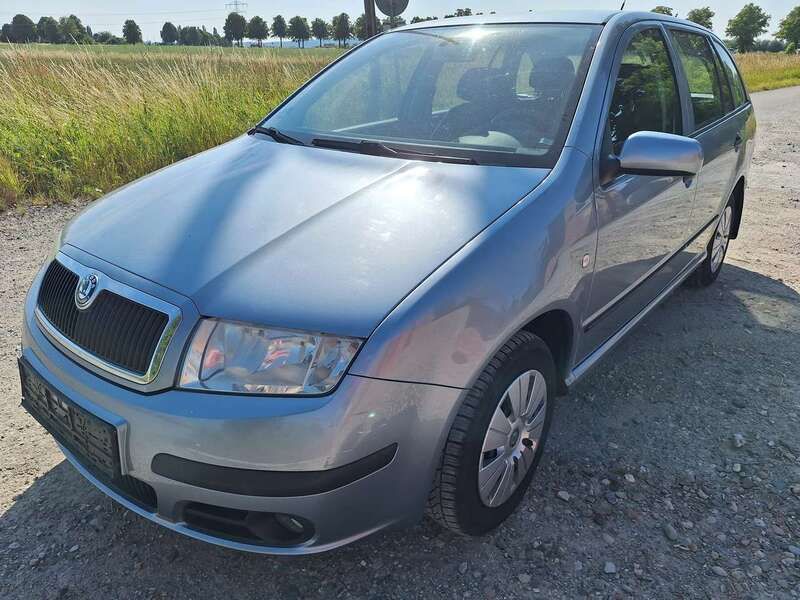 Grau Gebraucht 2006 Skoda Fabia Ambiente Kombi | 2.400 € (Fairer Preis) - Bild 1/4