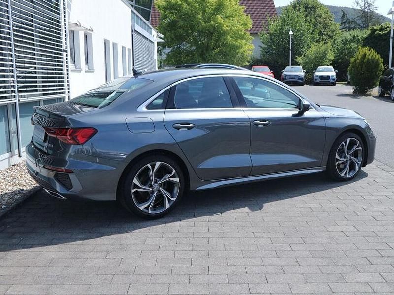 Gebraucht Audi A3 S-Line 150 PS (110 kW) 2021 Daytonagrau perleffekt Limousine