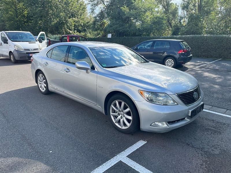 Gebraucht Lexus LS460 381 PS (280 kW) 2007 Silber Limousine