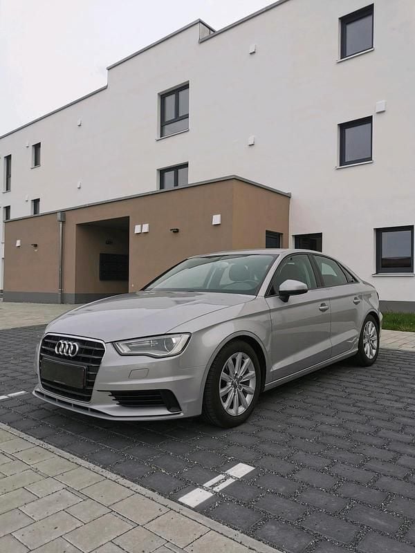 Second-hand Audi A3 2014 Gri Berlinǎ