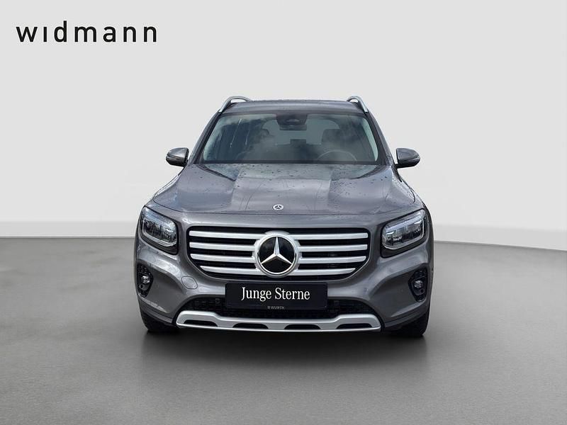 Gebraucht Mercedes GLB180 116 PS (85 kW) 2024 Metalliclack mountaingrau SUV