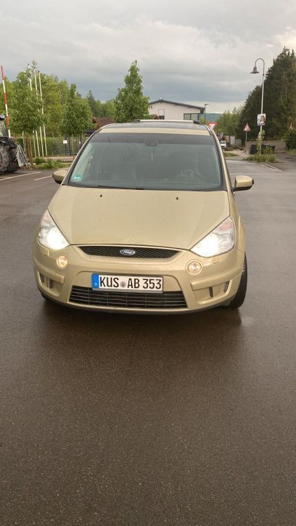 Gold Gebraucht 2006 Ford Galaxy Ghia Van / Kleinbus | 4.500 € (Etwas zu teuer) - Bild 1/4
