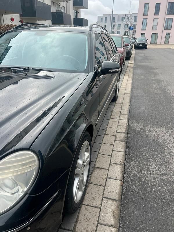 Gebraucht Mercedes E220 170 PS (125 kW) 2009 Schwarz Kombi