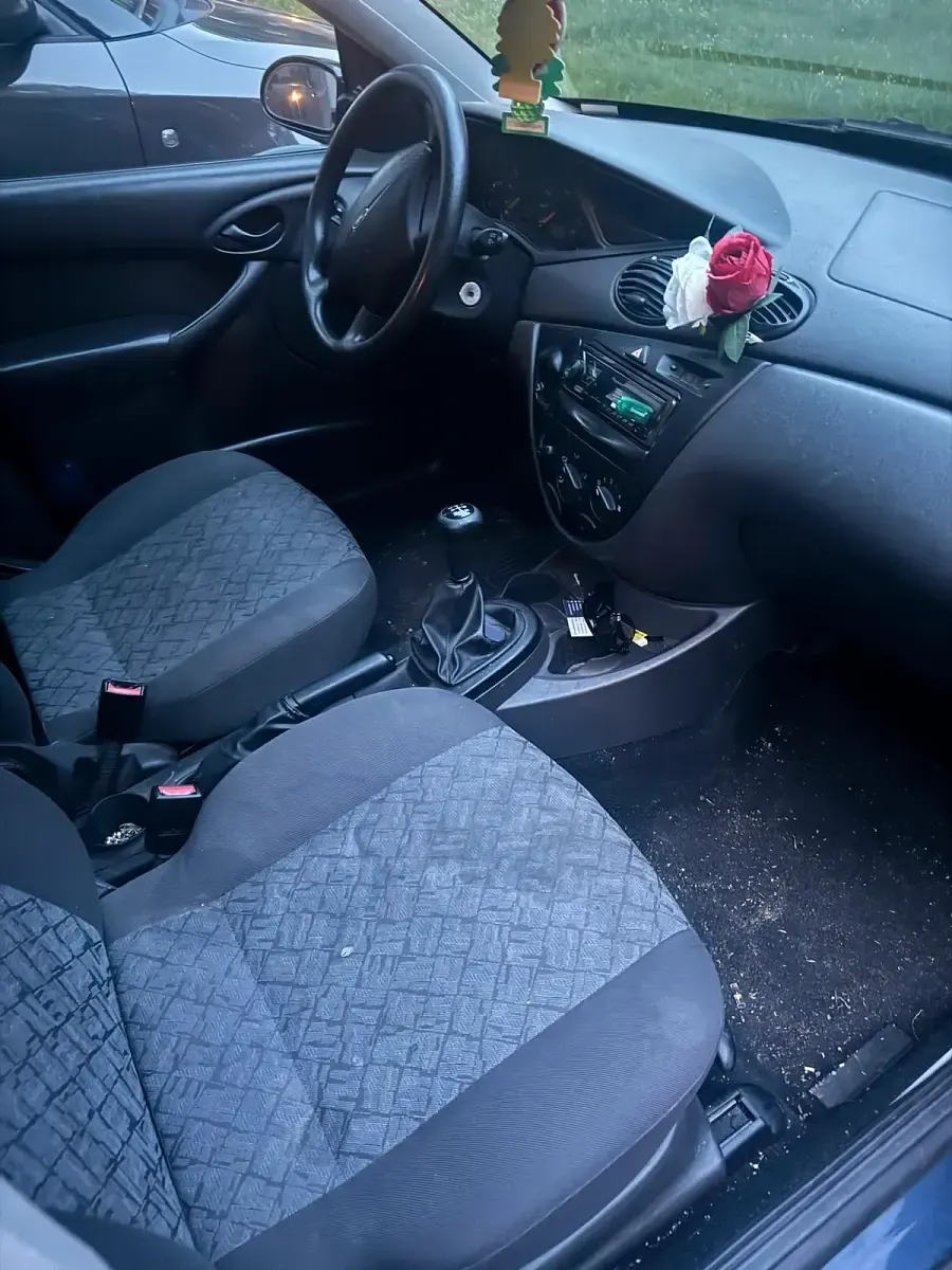Gebraucht Ford Focus Ambiente 75 PS (55 kW) 2002 Blau Limousine