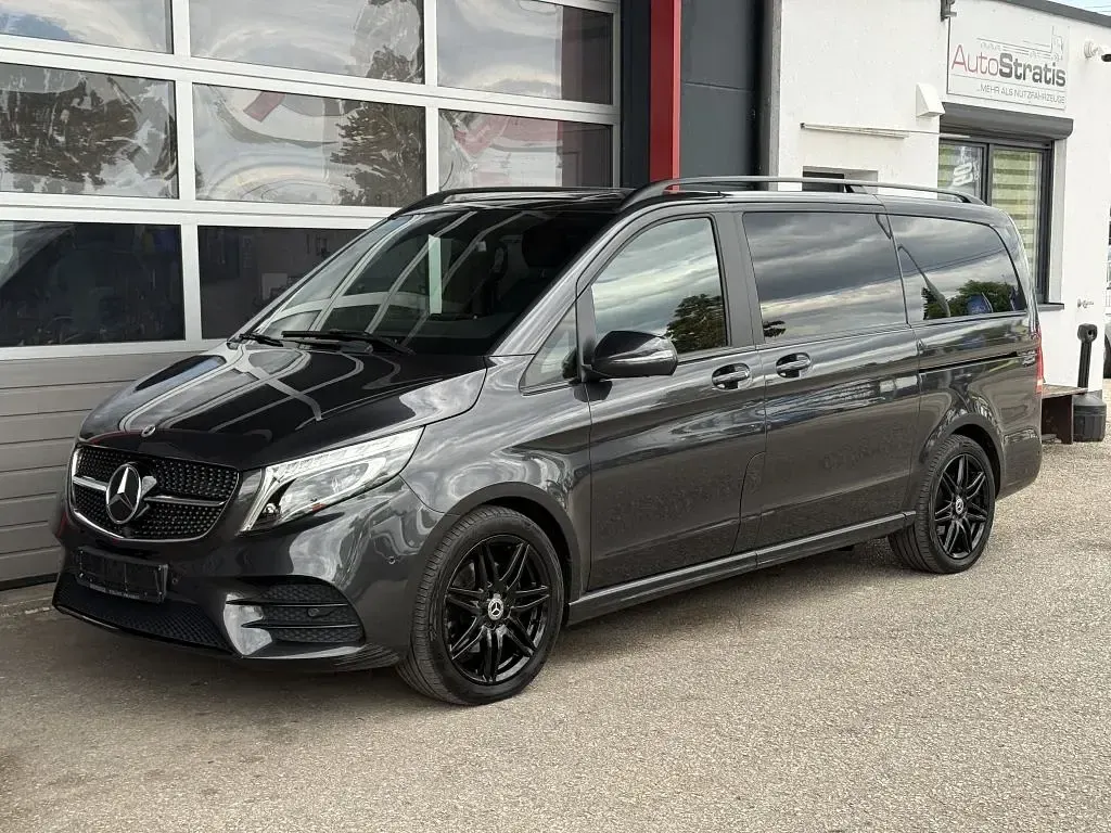 Gebraucht Mercedes V300 Avantgarde Edition 237 PS (174 kW) 2022 Grau Van / Kleinbus