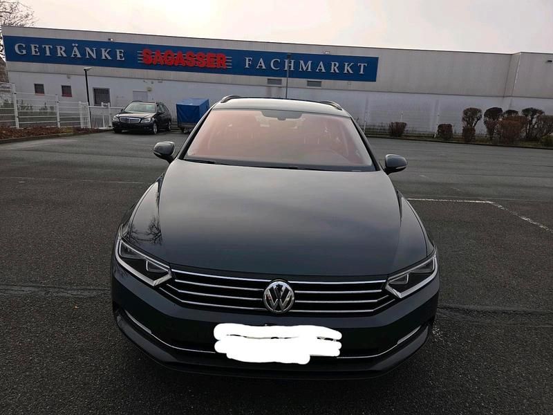 Grau Gebraucht 2016 VW Passat Kombi | 9.700 € (Superpreis) - Bild 1/4
