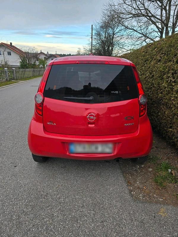 Gebraucht Opel Agila 65 PS (47 kW) 2009 Rot Kleinwagen