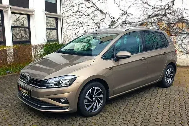 Gebraucht VW Golf VII Join 110 PS (80 kW) 2018 Gold Limousine