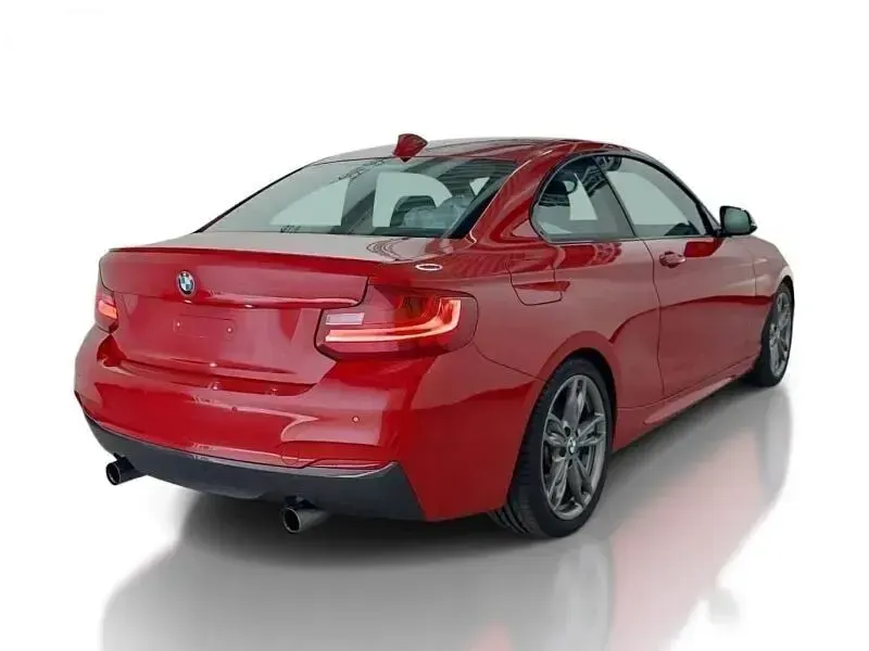 Gebraucht BMW M235 Performance 326 PS (239 kW) 2016 Melbournerot (metallic) Coupé