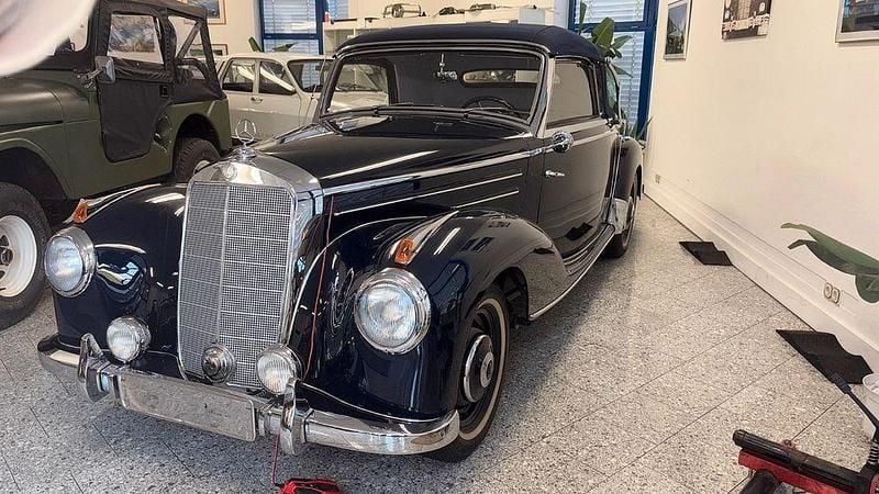 Blau Gebraucht 1952 Mercedes W187 Cabrio | 134.500 € - Bild 1/4