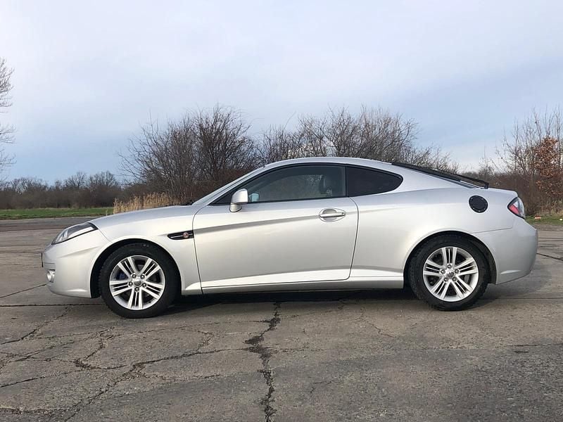 Second-hand Hyundai Coupé 143 CP (105 kW) 2008 Argintiu Coupe