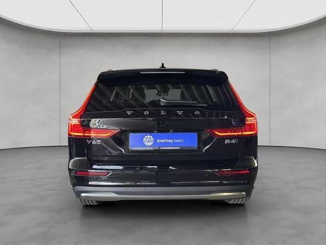 Gebraucht Volvo V60 CC 145 PS (106 kW) 2023 Kombi
