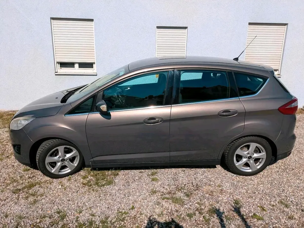 Gebraucht Ford C-MAX 136 PS (100 kW) 2012 Braun Van / Kleinbus