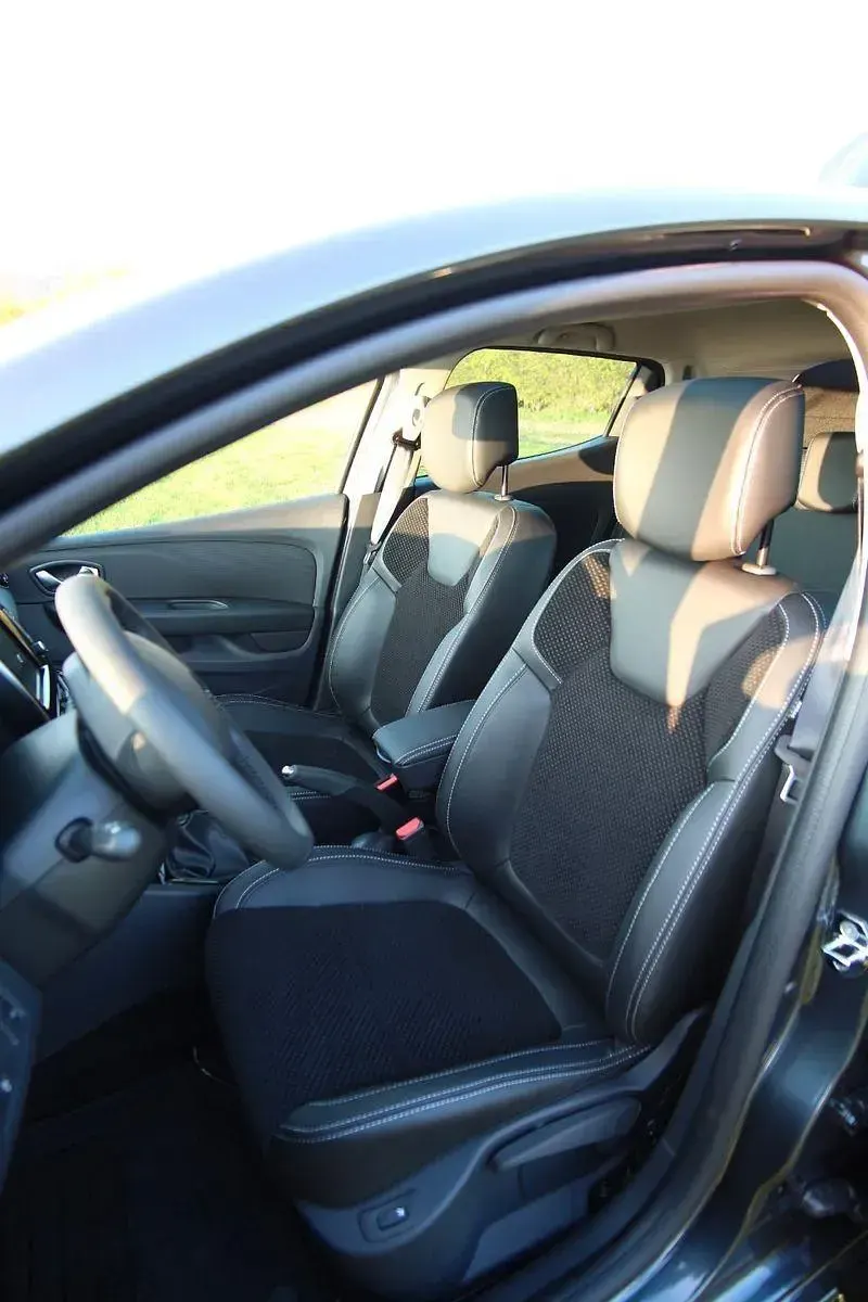 Gebraucht Renault Clio IV Intens 118 PS (86 kW) 2017 Grau Limousine