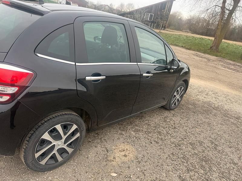 Gebraucht Citroën C3 99 PS (72 kW) 2016 Schwarz Kleinwagen