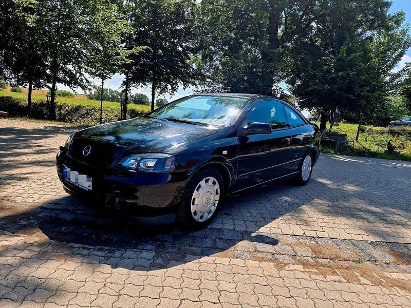 Schwarz Gebraucht 2004 Opel Astra Coupé | 2.385 € (Fairer Preis) - Bild 1/4