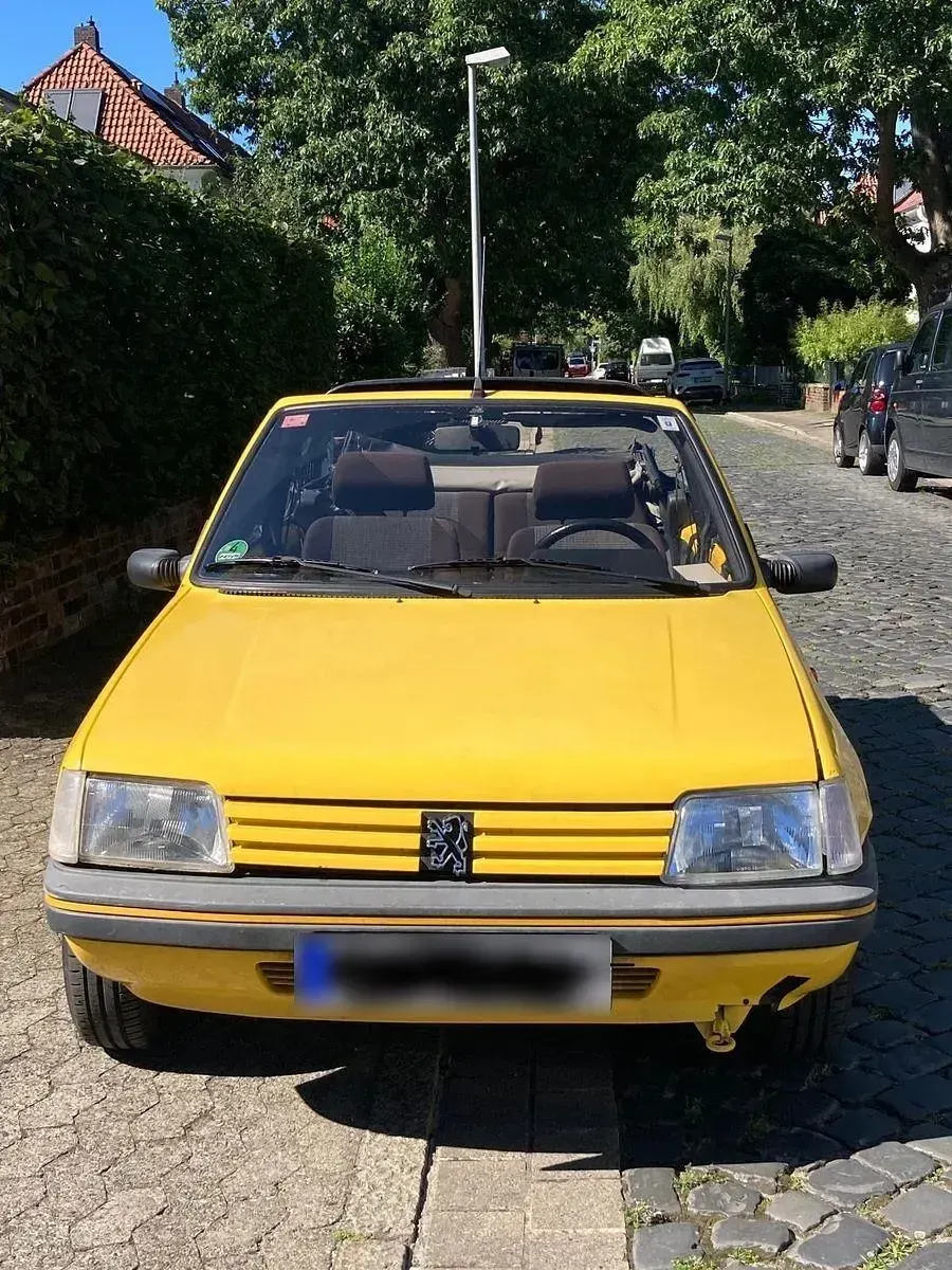 Gebraucht Peugeot 205 88 PS (64 kW) 1994 Gelb Cabrio