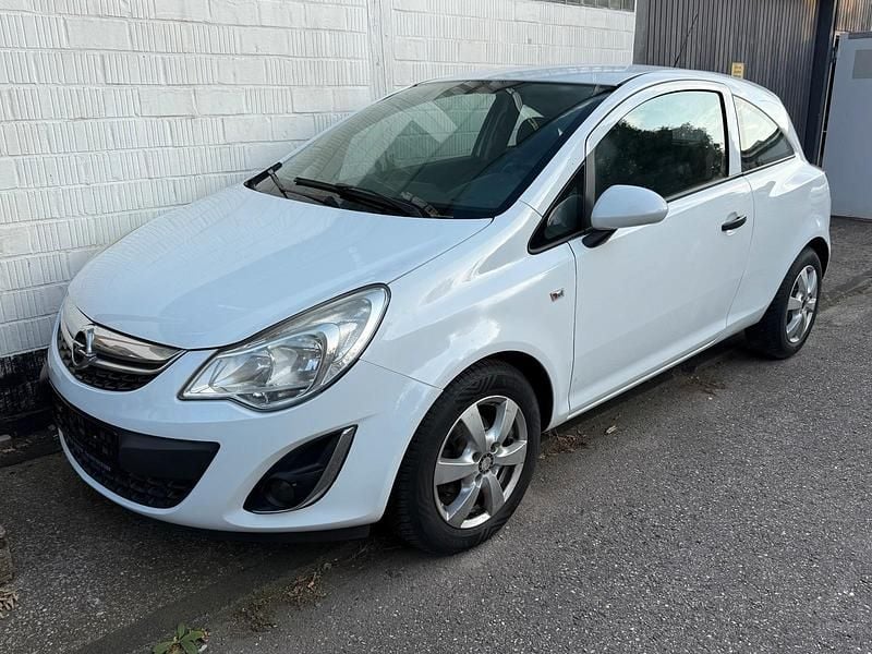 Weiß Gebraucht 2014 Opel Corsa Kleinwagen | 3.999 € (Fairer Preis) - Bild 1/4