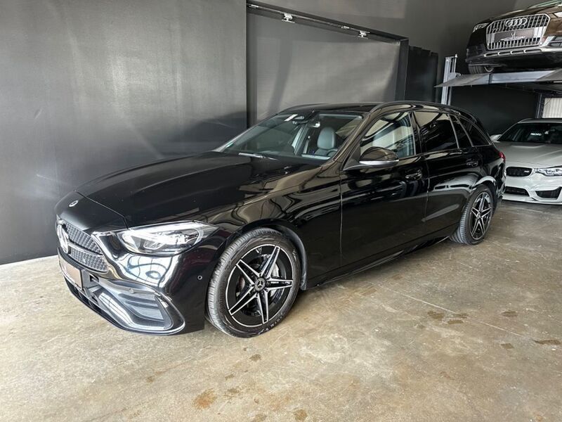 Schwarz Gebraucht 2021 Mercedes C300 AMG Limousine | 33.990 € (Fairer Preis) - Bild 1/4