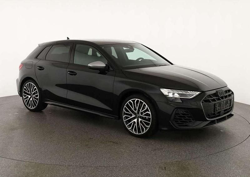 Mythosschwarz metallic Neu 2025 Audi S3 Limousine | 49.595 € (Superpreis) - Bild 1/4