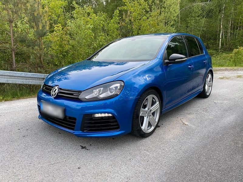 Blau Gebraucht 2011 VW Golf VI R Limousine | 11.600 € (Teuer) - Bild 1/4