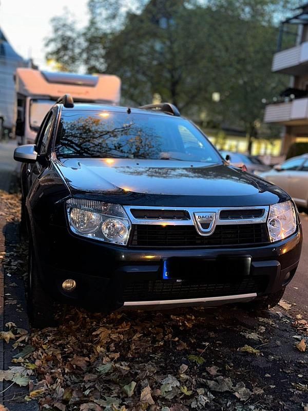 Schwarz Gebraucht 2012 Dacia Duster SUV | 4.000 € (Fairer Preis) - Bild 1/4