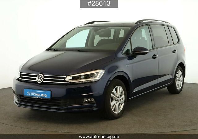 Gebraucht VW Touran Comfortline 122 PS (89 kW) 2022 Atlantik blue metallic Van / Kleinbus