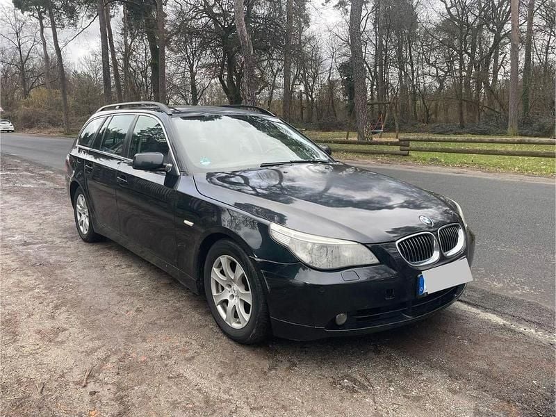 Gebraucht BMW 525 Sport Line 177 PS (130 kW) 2006 Schwarz Kombi