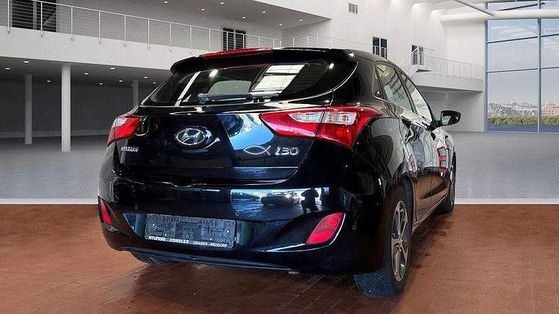 Gebraucht Hyundai i30 2015 Schwarz Limousine