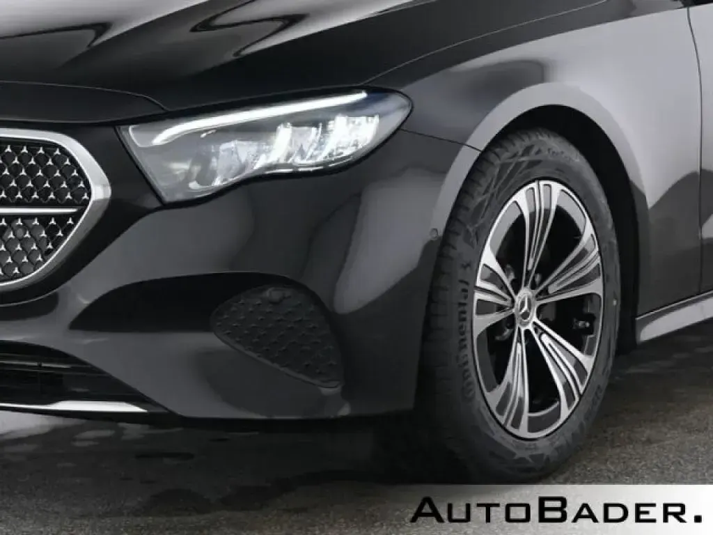 Gebraucht Mercedes 200 Avantgarde 204 PS (150 kW) 2025 197 lack obsidianschwarz (metallic) Kombi