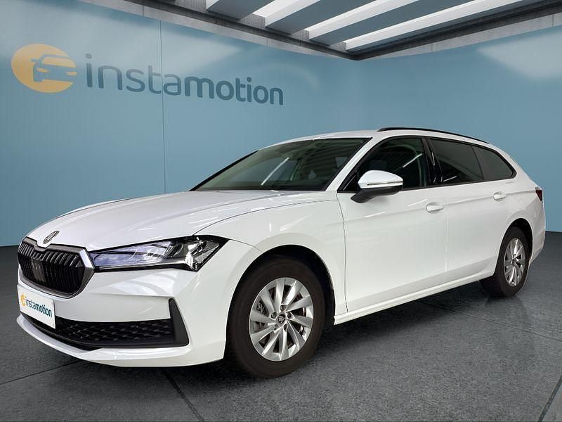 Weiß Gebraucht 2025 Skoda Superb Kombi | 33.099 € - Bild 1/4