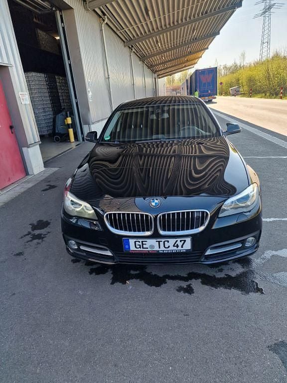 Schwarz Gebraucht 2016 BMW 530 Sport Line Limousine | 18.300 € (Fairer Preis) - Bild 1/4