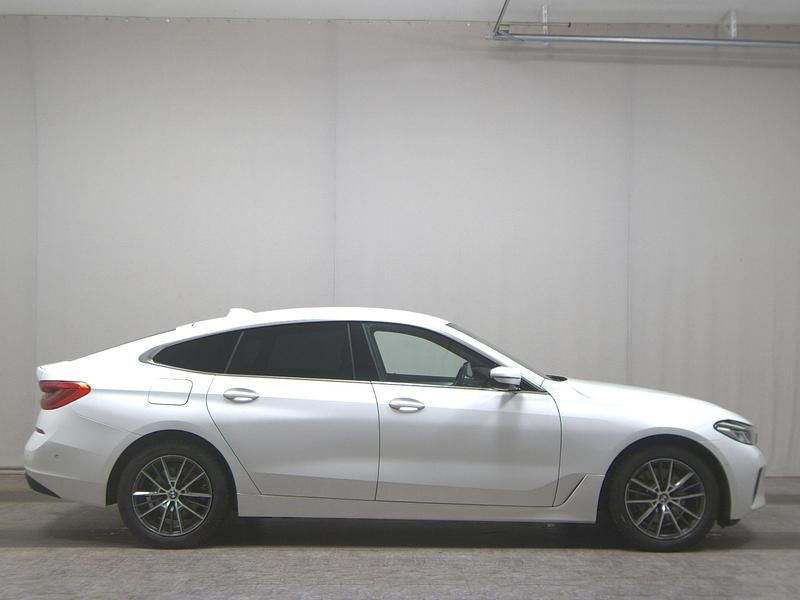 Weiss Gebraucht 2021 BMW 620 Gran Turismo Limousine | 28.980 € - Bild 1/4