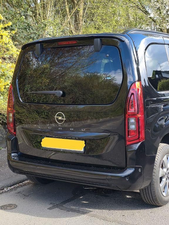 Gebraucht Opel Combo 131 PS (96 kW) 2024 Schwarz Van / Kleinbus